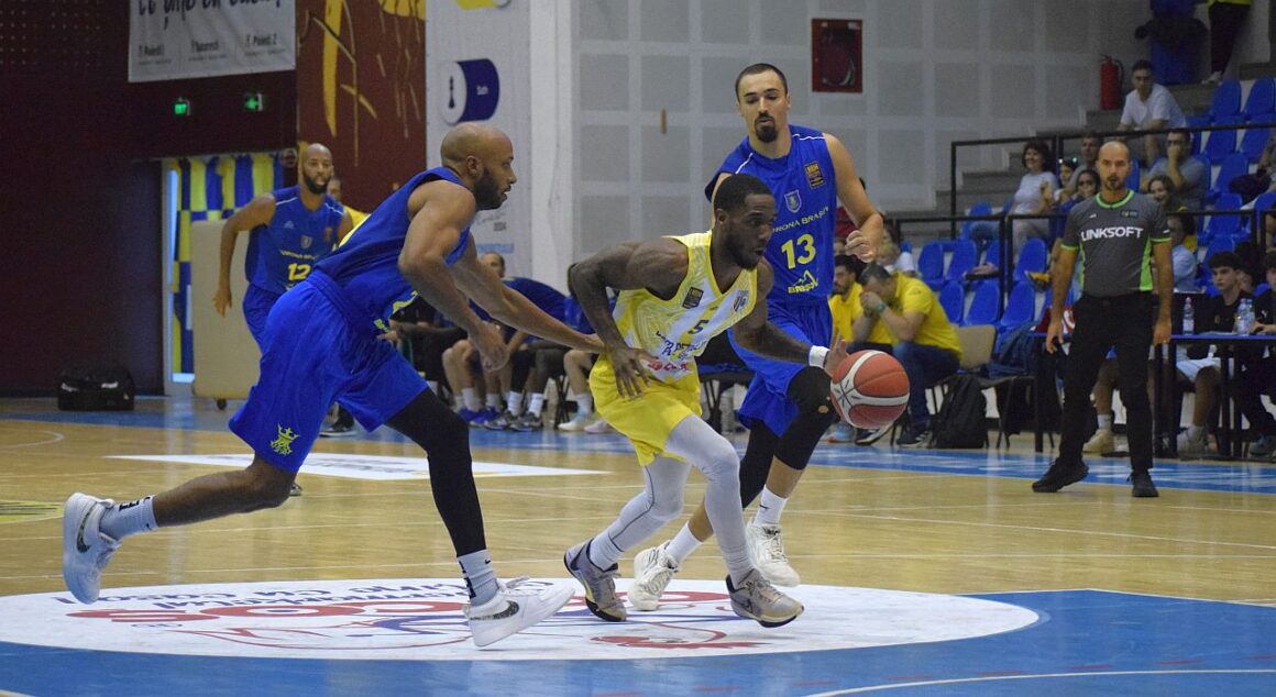 CSM BBA Petrolul Ploieşti, în creştere faţă de „cupă”, dar experienţa Coronei a făcut diferenţa: 57-67!