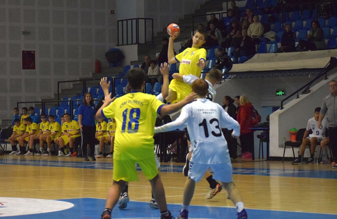 Succes clar pentru echipa de handbal juniori 3, în weekend: 33-16 cu Tricolorul Breaza!