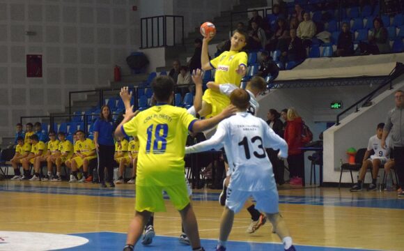 Succes clar pentru echipa de handbal juniori 3, în weekend: 33-16 cu Tricolorul Breaza!