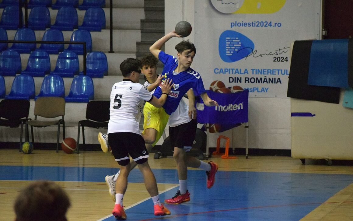 Mijloc de săptămână cu o victorie şi o înfrângere pentru echipele de handbal juniori ale CSM Ploieşti!