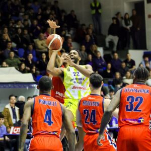 Vicecampioana, sub presiune în „Olimpia”: CSM BBA Petrolul Ploieşti – CSM CSU Oradea 75-85!