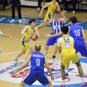 CSM BBA Petrolul 2 Ploieşti, succes lejer cu Politehnica Iaşi: 90-53 (26-8, 27-16, 27-11, 10-18)!