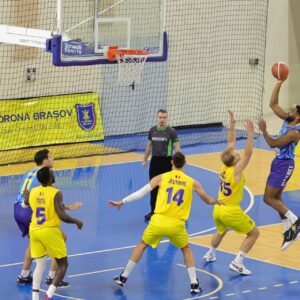 Avalanşă de puncte sub Tâmpa: Corona Braşov – CSM BBA Petrolul Ploieşti 100-79!