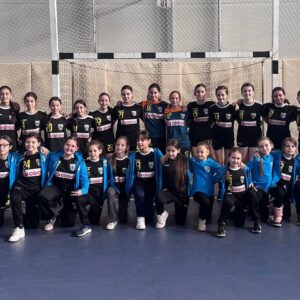 O victorie şi o înfrângere pentru echipele de handbal junioare 4 în primele meciuri din 2025