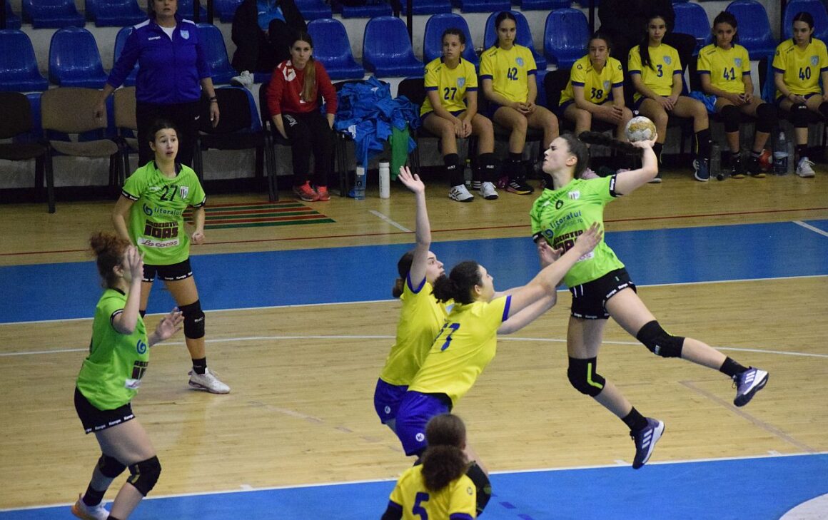 Săptămână cu trei victorii şi o înfrângere pentru echipele de handbal juniori ale CSM Ploieşti!