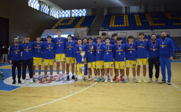 Din nou campioni! Trofeul de la „U17” rămâne, şi el, la Ploieşti!