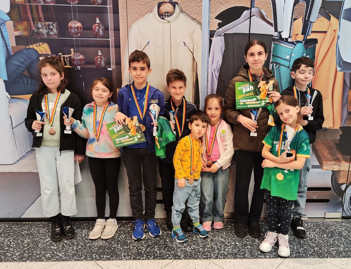Weekend cu 17 medalii pentru sportivii secţiei de şah a CSM Ploieşti!